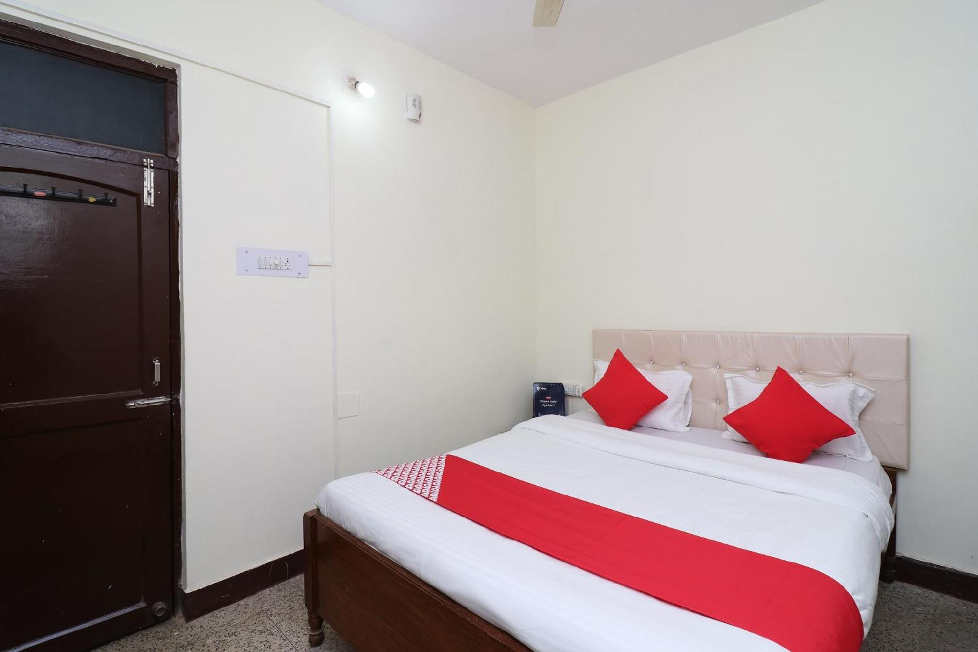 בובנשוואר Hotel Shreya מראה חיצוני תמונה