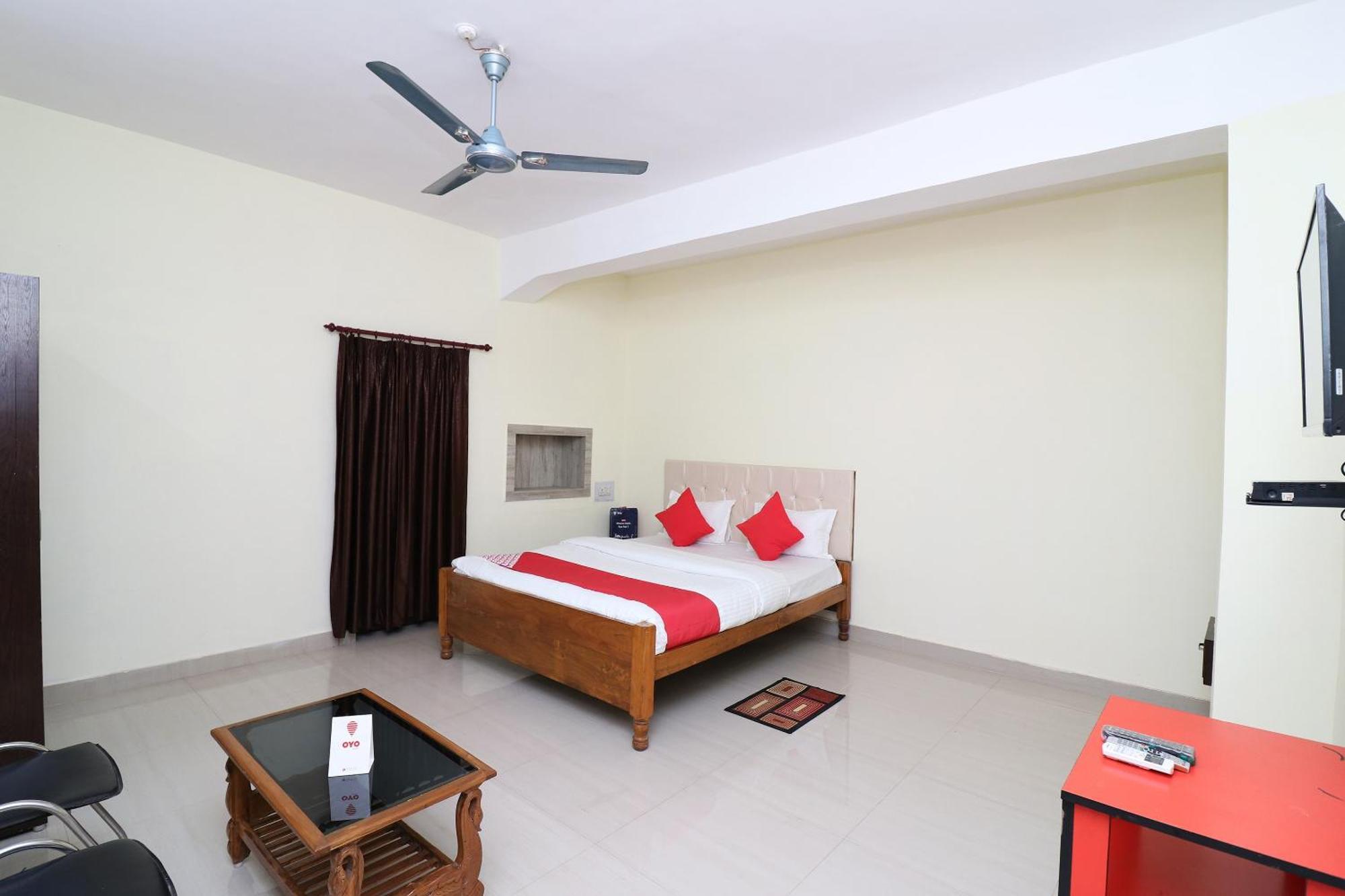 בובנשוואר Hotel Shreya מראה חיצוני תמונה