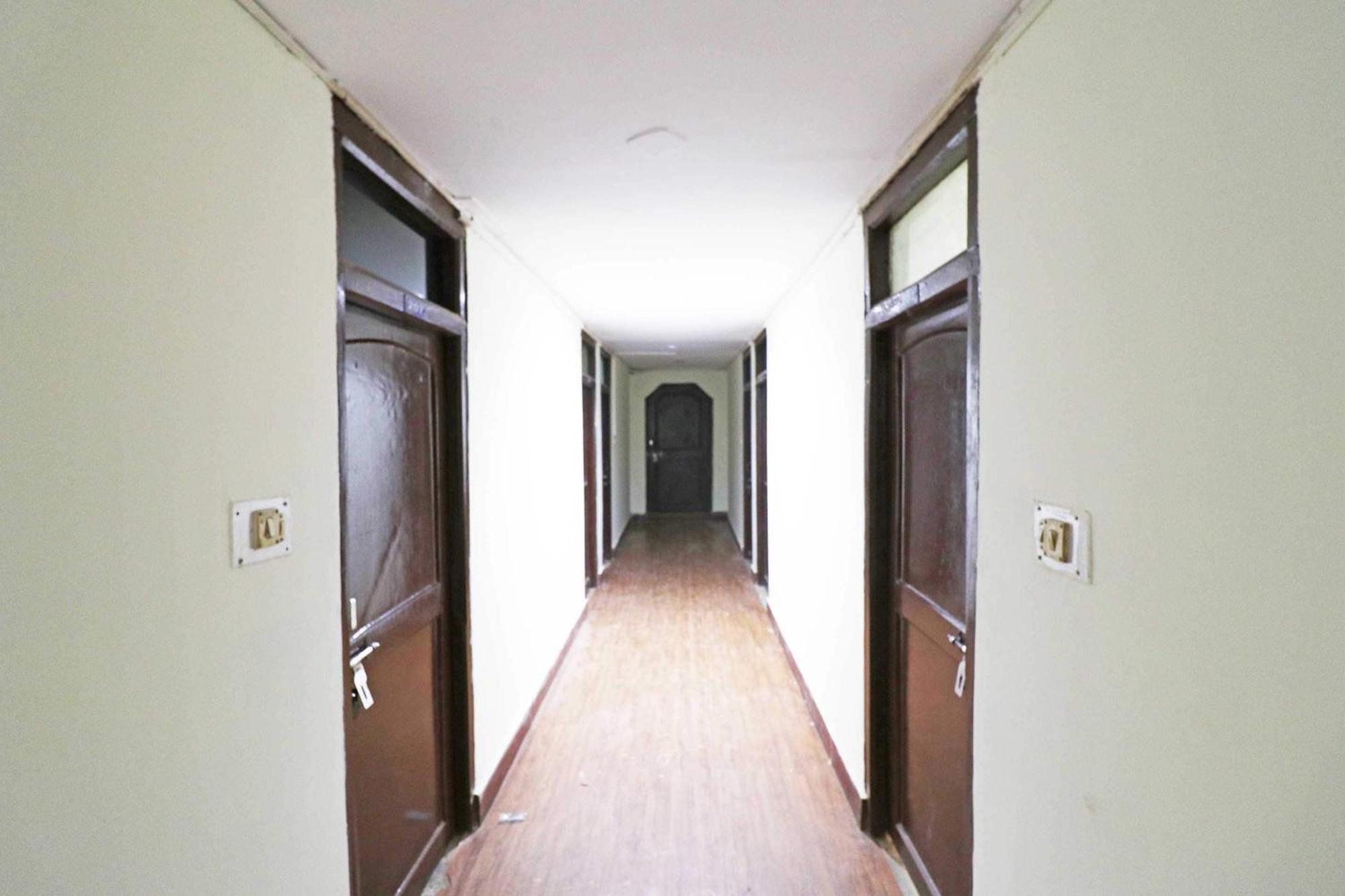 בובנשוואר Hotel Shreya מראה חיצוני תמונה