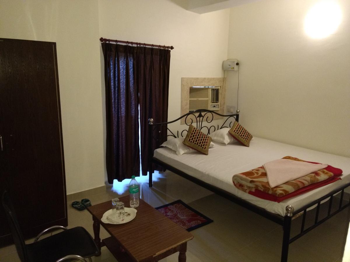 בובנשוואר Hotel Shreya מראה חיצוני תמונה
